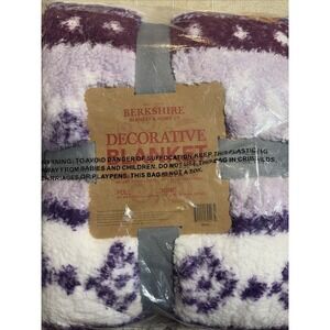 Berkshire‎ Purple & White Queen Decorative Fluffy Blanket 94"x90" New